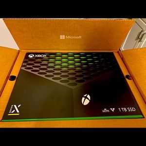 SOLD!!! Xbox series X. BRAND SPANKING NEW!!